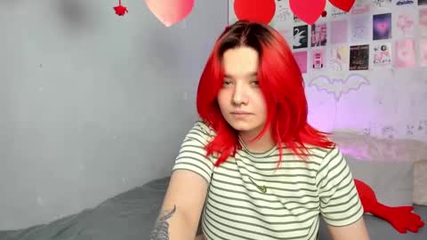 Snapshot of edna_dana chatting on 03.04.25 Edna online show from 03.04.25