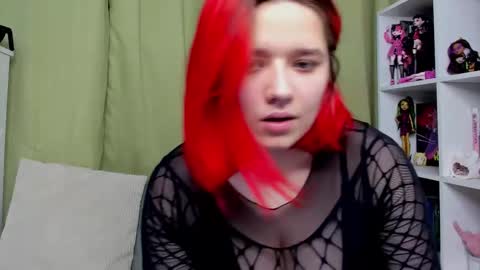 Snapshot of edna_dana chatting on 09.19.25 Edna online show from 09.19.25