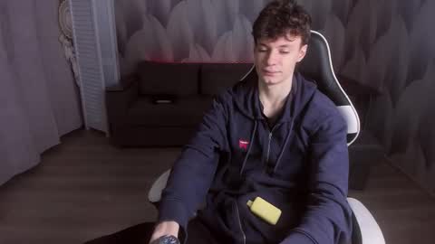 edvardblare online show from 10.18.25