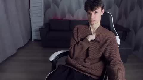 edvardblare online show from 10.19.25