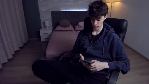 edvardblare online show from 10.31.25