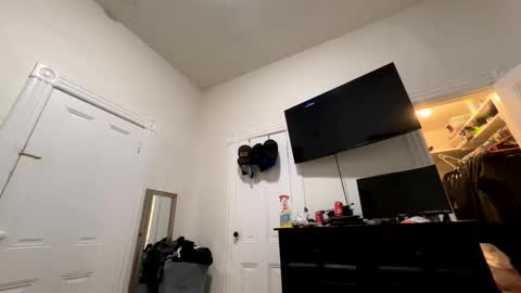 edvmendez1766 online show from 04.17.26