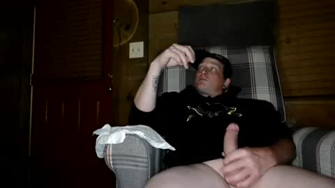 Snapshot of edwardaims_2please chatting on 06.16.26 edwardaims_2please online show from 06.16.26