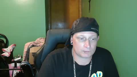 Snapshot of edwardaims_2please chatting on 07.14.26 edwardaims_2please online show from 07.14.26