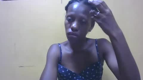 Snapshot of edwige770943 chatting on 04.18.26 edwige770943 online show from 04.18.26