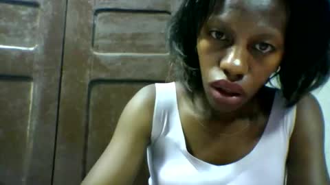 Snapshot of edwige770943 chatting on 04.22.26 edwige770943 online show from 04.22.26