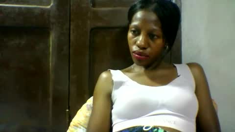 Snapshot of edwige770943 chatting on 04.29.26 edwige770943 online show from 04.29.26