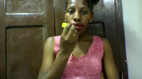 Snapshot of edwige770943 chatting on 05.05.26 edwige770943 online show from 05.05.26