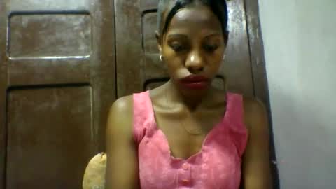 Snapshot of edwige770943 chatting on 05.06.26 edwige770943 online show from 05.06.26