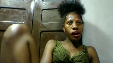 Snapshot of edwige770943 chatting on 05.13.26 edwige770943 online show from 05.13.26