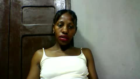 Snapshot of edwige770943 chatting on 05.14.26 edwige770943 online show from 05.14.26