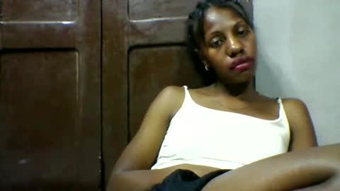 Snapshot of edwige770943 chatting on 05.14.26 edwige770943 online show from 05.14.26