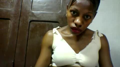 Snapshot of edwige770943 chatting on 05.15.26 edwige770943 online show from 05.15.26