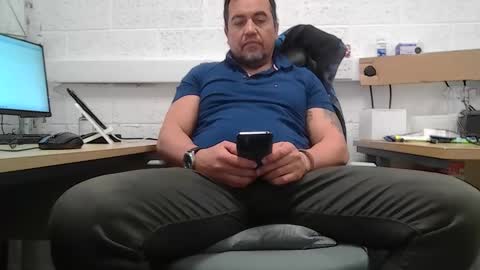 Snapshot of edwill13 chatting on 04.13.26 EdM online show from 04.13.26