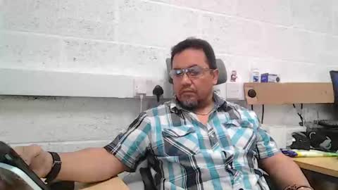 Snapshot of edwill13 chatting on 04.14.26 EdM online show from 04.14.26