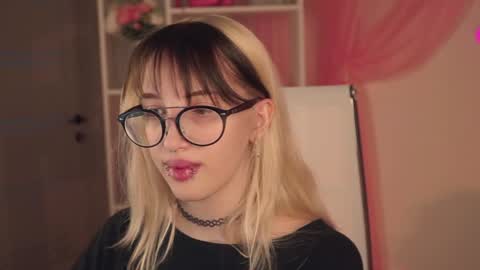 EVA NON NUDE online show from 07.02.26