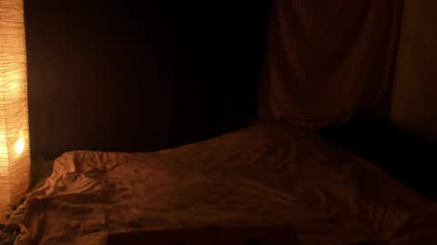 Effie Mur online show from 02.05.25