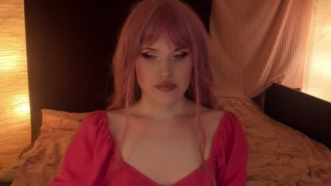 Effie Mur online show from 02.12.25