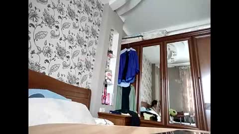 Effy online show from 04.07.26