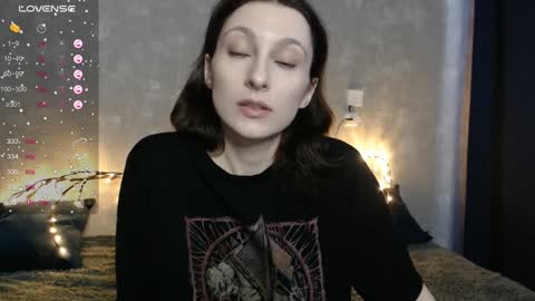 Snapshot of effy_gray chatting on 01.13.25 Anna online show from 01.13.25