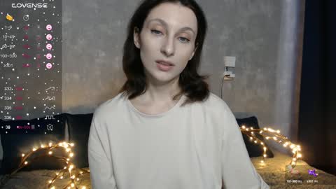 Snapshot of effy_gray chatting on 01.14.25 Anna online show from 01.14.25