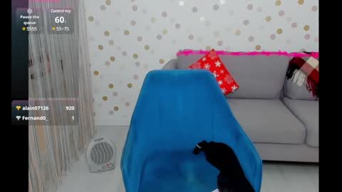 Effy online show from 12.24.24