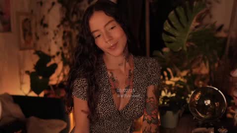 Effy online show from 02.04.25