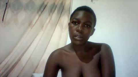 Snapshot of eileen_en chatting on 03.27.26 eileen_en online show from 03.27.26