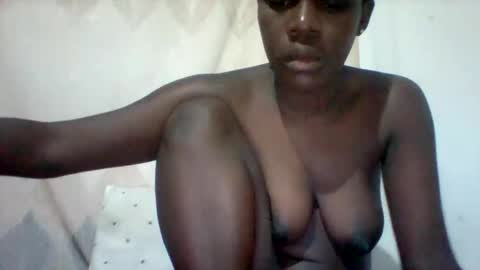 Snapshot of eileen_en chatting on 05.21.26 eileen_en online show from 05.21.26