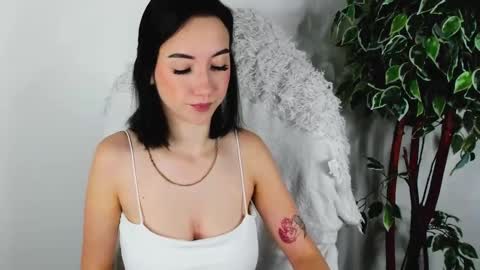 Snapshot of eileenmoores chatting on 09.13.25 eileenmoores online show from 09.13.25