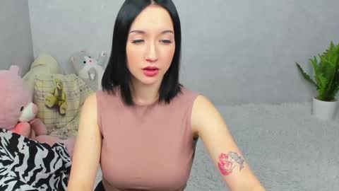 eileenmoores online show from 02.04.26