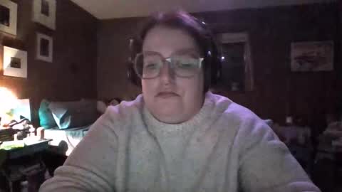 Snapshot of eilidh90 chatting on 11.05.25 eilidh 3 online show from 11.05.25