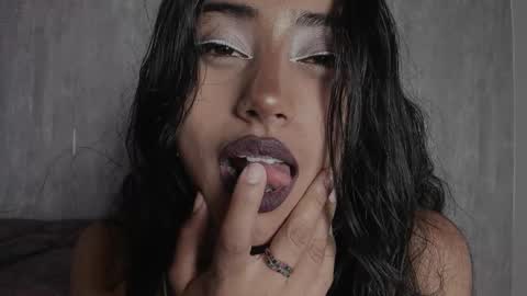 Snapshot of eiliyn_01 chatting on 03.05.25 Eilyn online show from 03.05.25