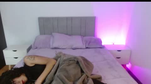 eilynro7 online show from 01.15.26