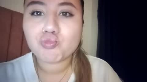 EIMY   MODEL INDEPENDENT online show from 02.16.26