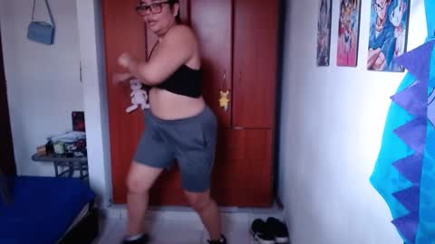 eimy_saenzz online show from 12.19.25