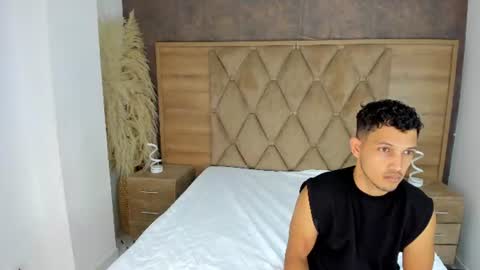 Snapshot of eimyandmaxi chatting on 07.04.26 YG COUPLE online show from 07.04.26