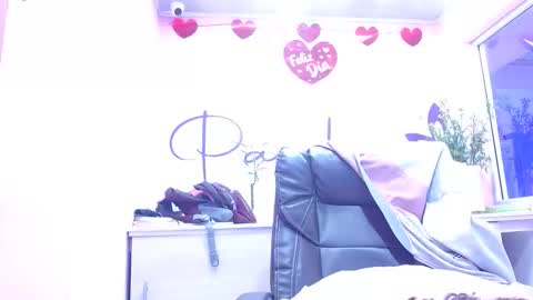 Snapshot of eireneninon chatting on 11.06.25 Eirene online show from 11.06.25