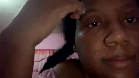 Snapshot of eirondra_valeen chatting on 11.02.25 Eirondra Valeen online show from 11.02.25