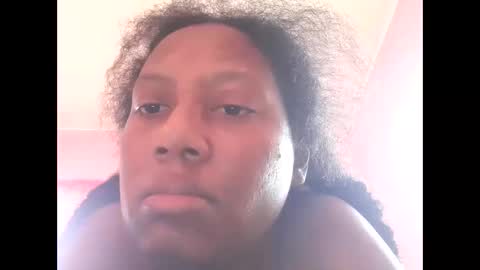 Snapshot of eirondra_valeen chatting on 11.09.25 Eirondra Valeen online show from 11.09.25