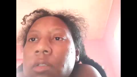 Snapshot of eirondra_valeen chatting on 11.16.25 Eirondra Valeen online show from 11.16.25