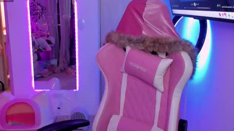 Ela online show from 11.27.25