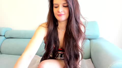 Snapshot of elaanna chatting on 03.12.25 Ela online show from 03.12.25