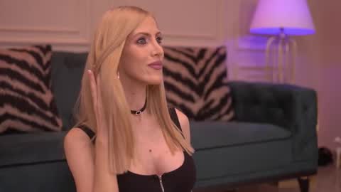 Ella online show from 04.07.26