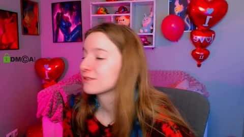 Snapshot of elani_grey chatting on 02.20.26 elani online show from 02.20.26