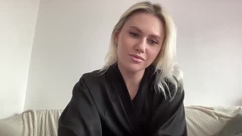 elaraluxxxe online show from 09.24.25