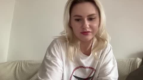elaraluxxxe online show from 10.21.25