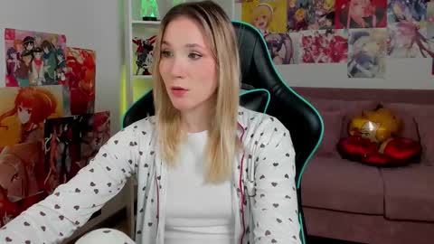 elaravoltage online show from 03.15.26