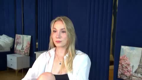 elaravoltage online show from 08.02.26