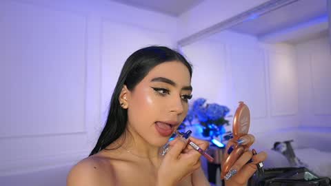 Elasummeer online show from 02.04.25